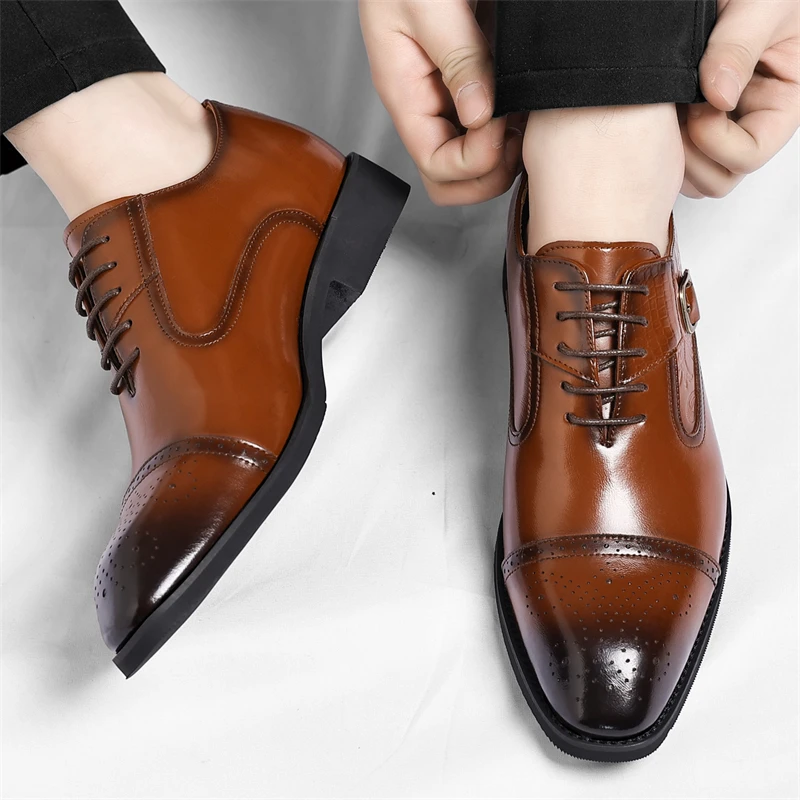 New Retro Carved Men Business Dress Shoes Breathable Non Slip High-end Workplace Commuting Shoes