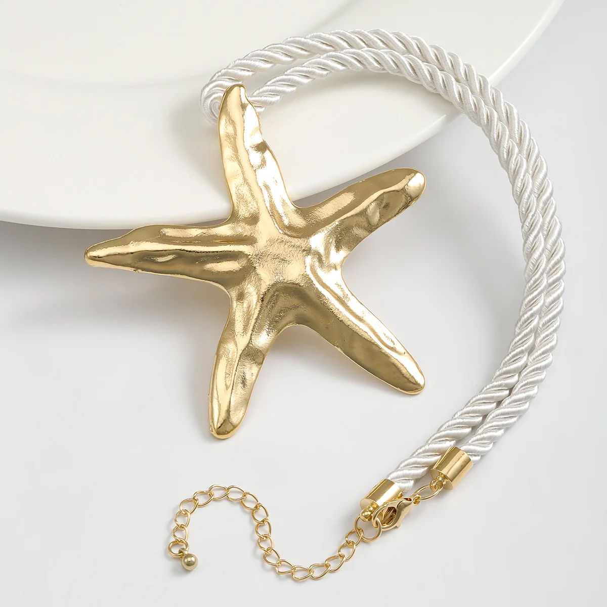 ZAA New 2024 Starfish Necklace Vintage Choker Neck Accessories for Woman Fashion Summer Beach Jewelry Pendant Necklace