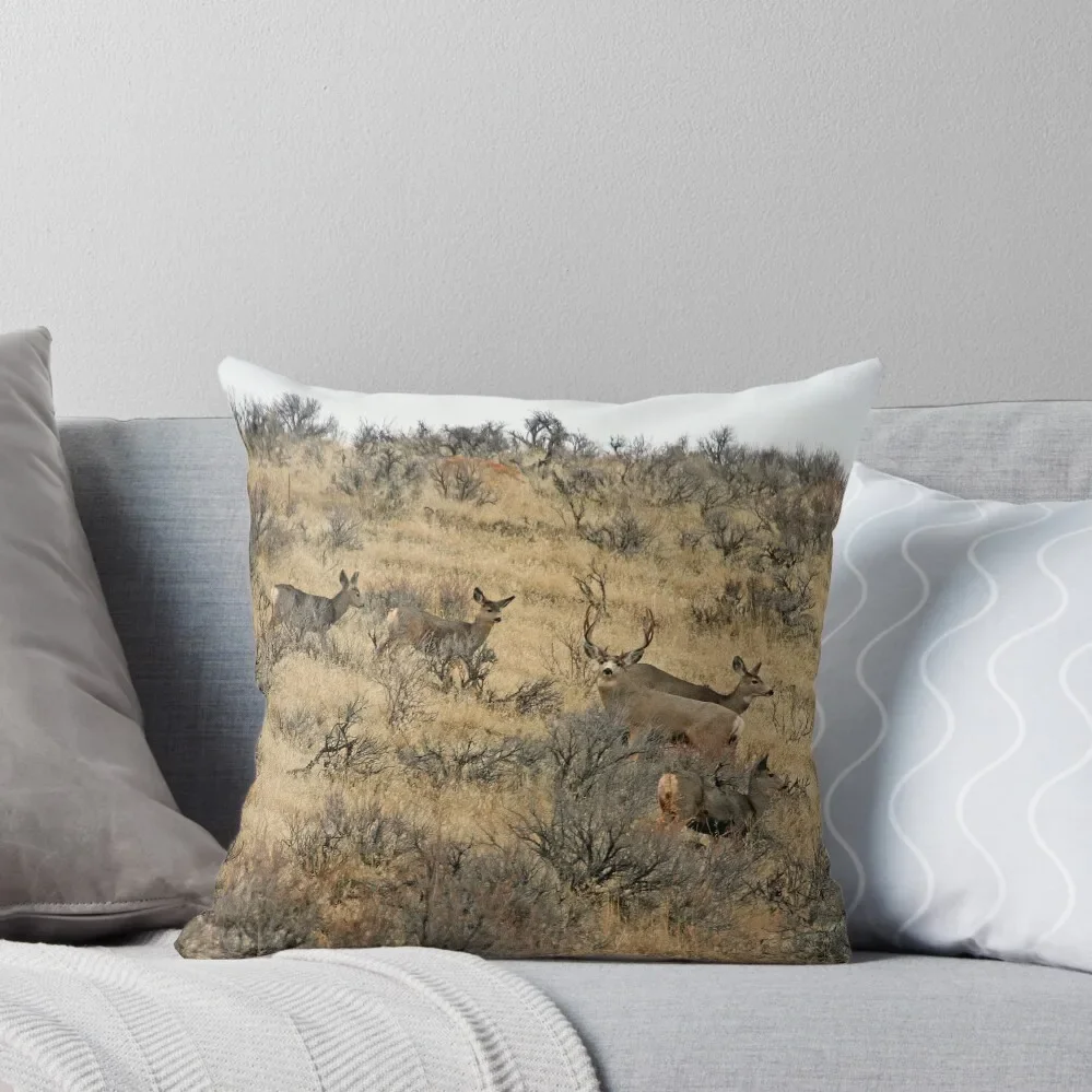 

Western desert Mule deer Throw Pillow autumn decoration pillow cover christmas Pillow