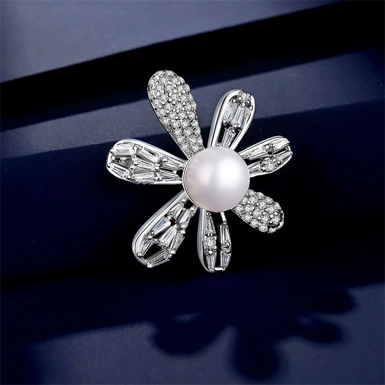 

S925 Sterling Silver Natural Pearl Brooch For Womens Corsage Luxury Suit Gifts Fine Charm Elegant Pinornament Jewelry Wholesale
