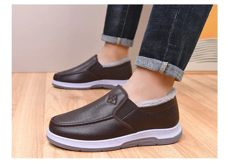 Herren-Winterschuhe mit Fleece-Futter, lässiger Schnitt, zum Hineinschlüpfen, wasserdichtes PU-Obermaterial, rutschfeste, dicke Sohle, warmes Schuhwerk für ältere Herren. – Detail 15