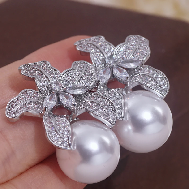 Elegant Imitation Pearl Big Stud Earrings Luxury Sparkling Zircon Crystal Flower Earrings for Women Female Wedding Party Jewelry