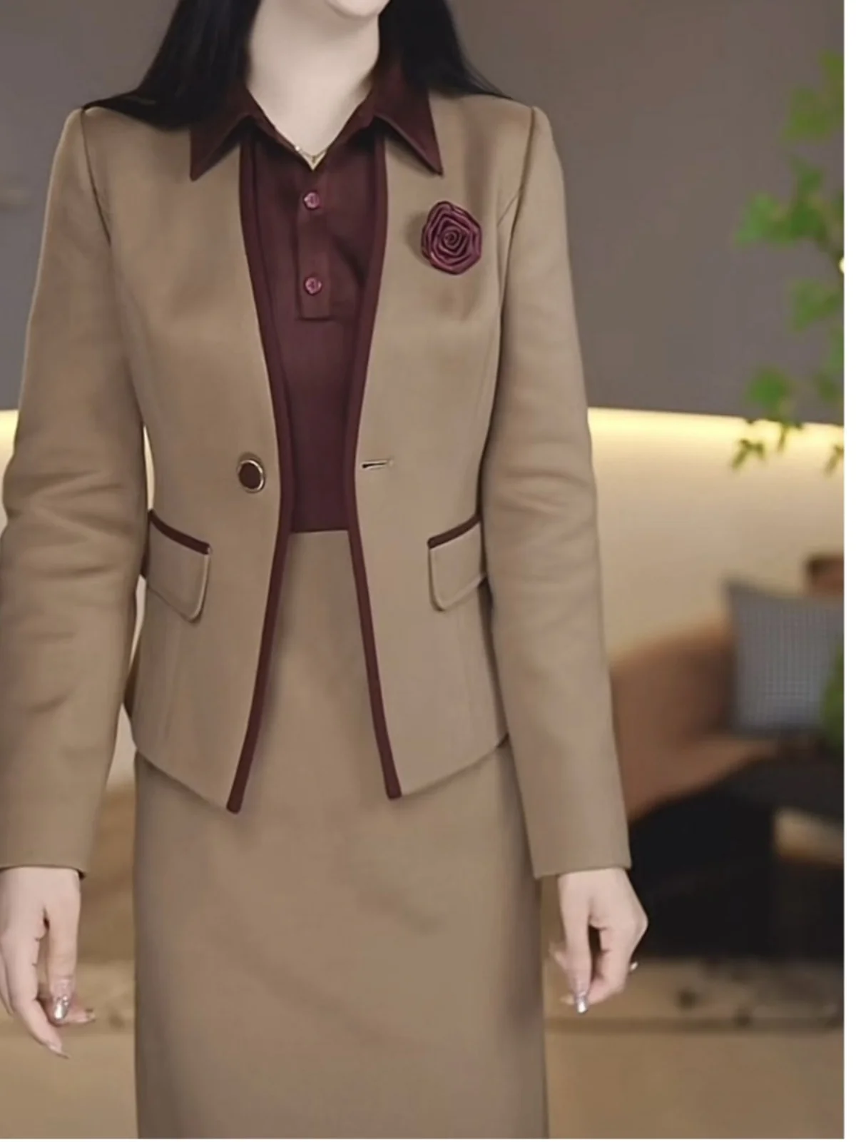 Abito da donna alla moda Primavera e autunno Nuova giacca da abito versione coreana Set da due pezzi da donna elegante