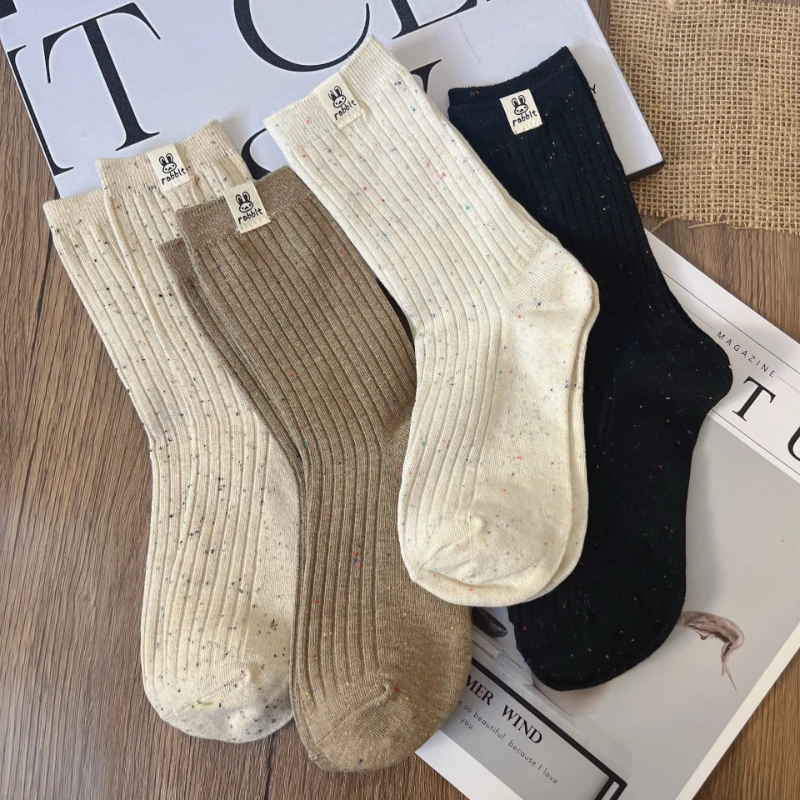 4 쌍 여성 만화 인쇄 미드 튜브 양말 세련된 컬러 도트 원사 땀 흡수 통기성 부드럽고 편안한 캐주얼 양말