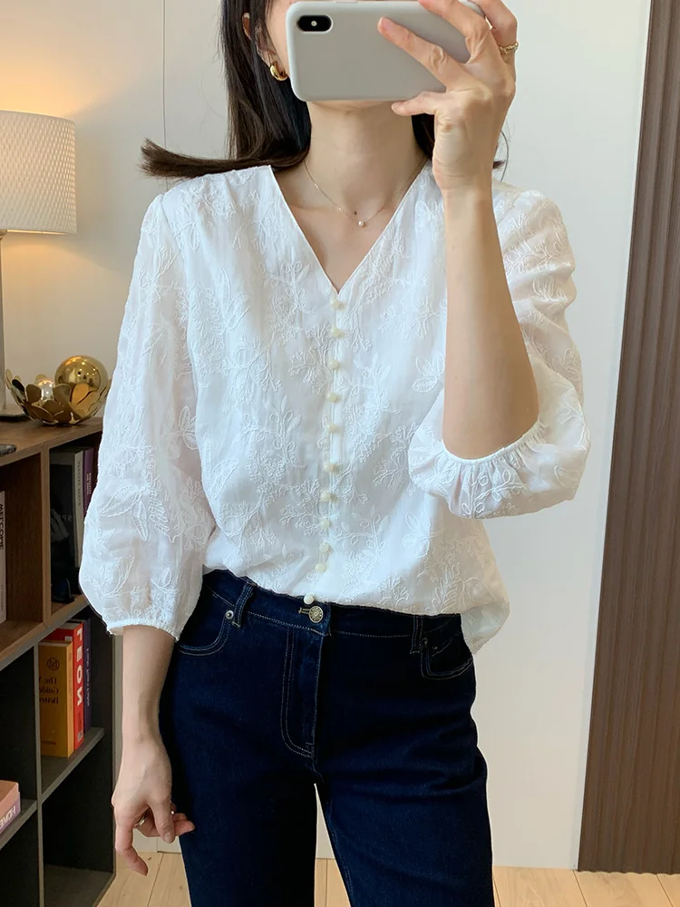

Romantic Gentle Spring Heavy Work Embroidery Linen Lantern Sve Nine Points irt Top V Ne Single Button Women's Blouse