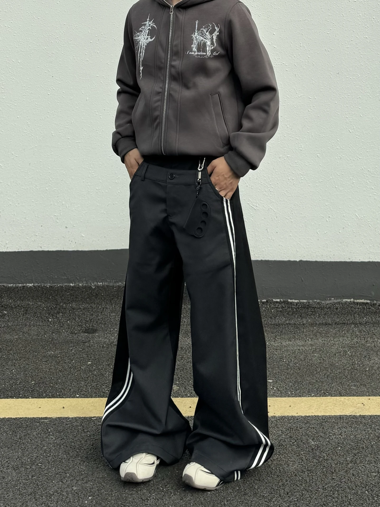 

American Retro Striped Splicing Fake Two-Piece Casual Pants Loose Wide Leg Knife Long Trousers for Men Casual Polyester Fiber