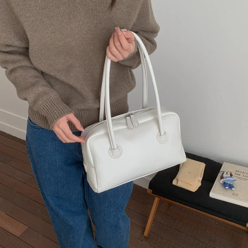 

Elegant women's chain strap shoulder bag, luxurious and fashionable design handbag, casual party zipper women's bag