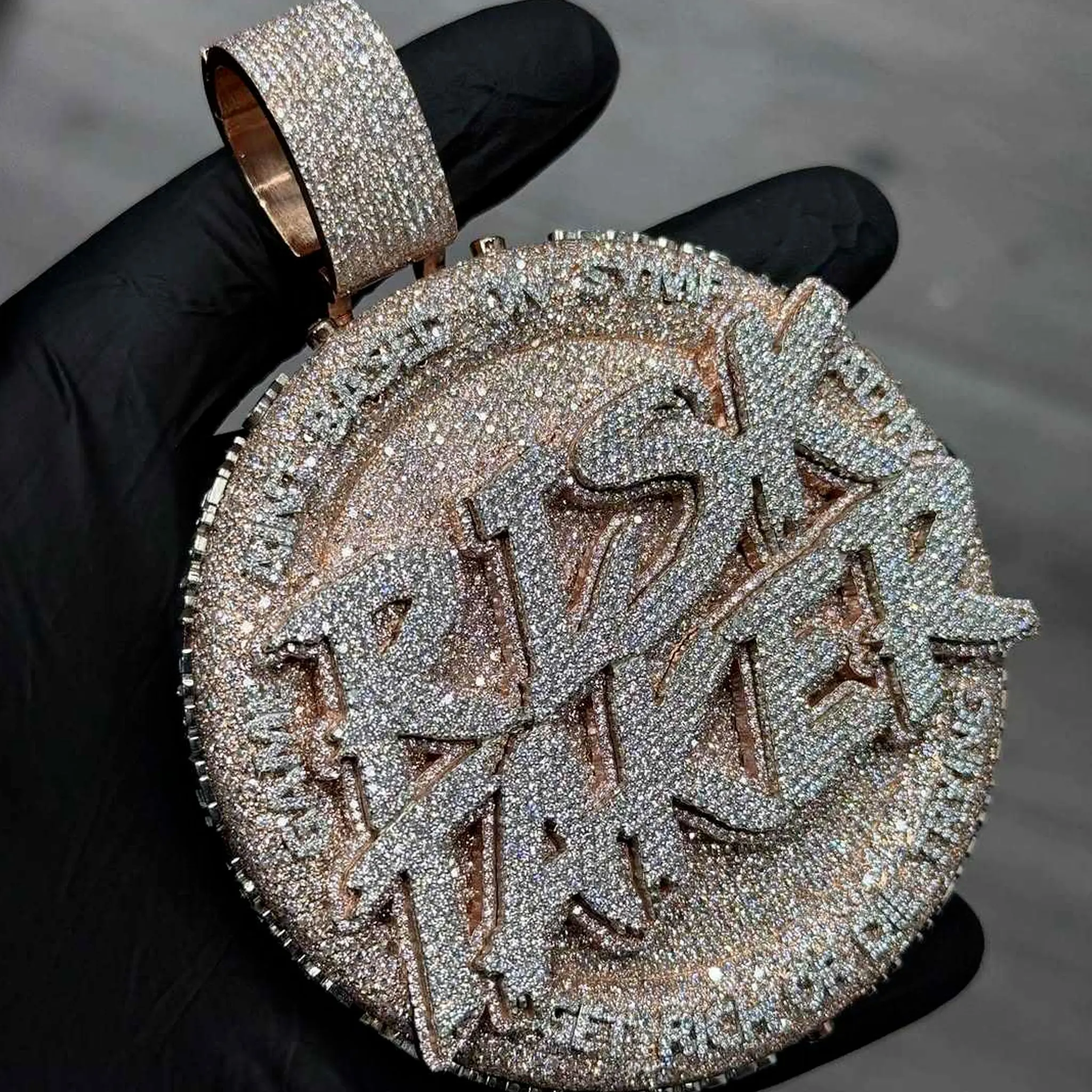 LYEE CYEE Exquisite Jewelry Full Diamond English Combination Name Rap Pendant Necklace Round Cutting Fashionable Charm Hip Hop Jewelry, Exquisite Cutting Craft, Shining with Light, Festival, Anniversary Gift, Birthday Gift or Stacked Wear