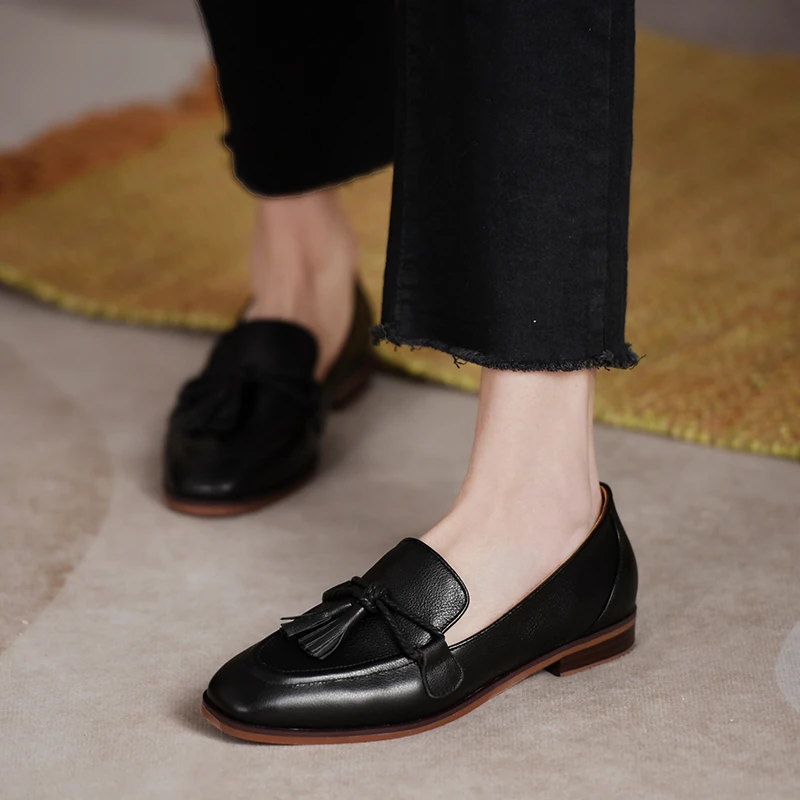 2024 New British Style Women Loafers Retro Tassels Leather Shoes Low Heel Shallow Single Shoes Black Brown School Flat Shoes