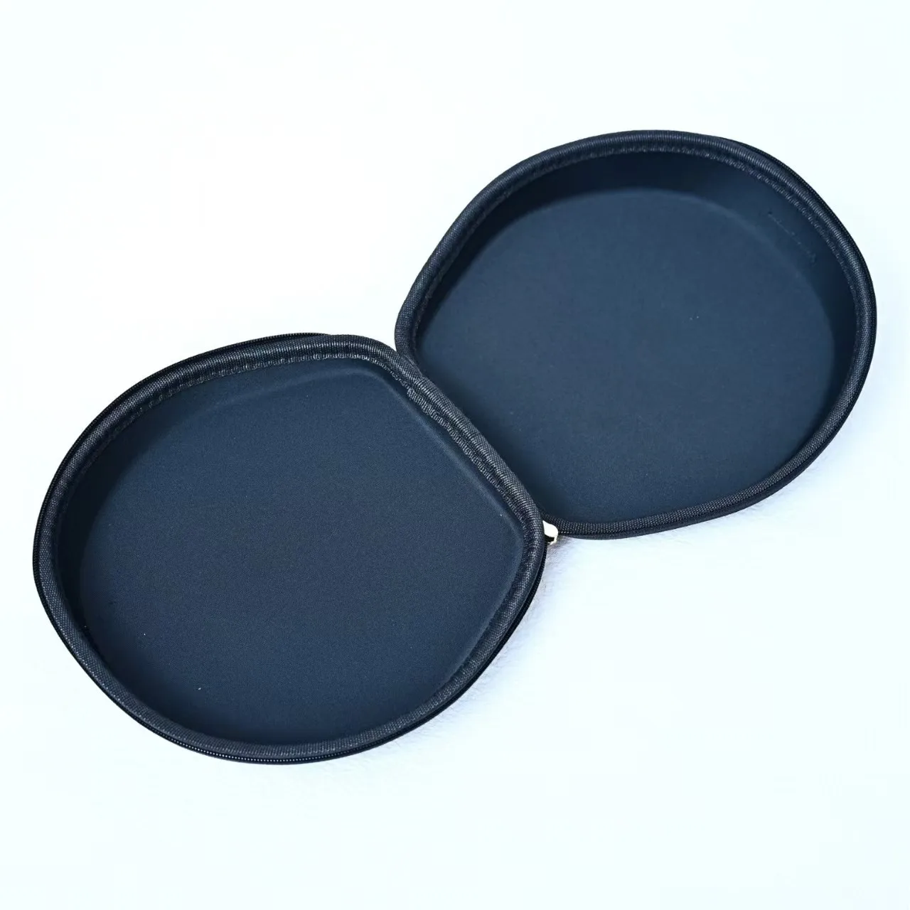 نظارات شمسية VIP وحقيبة