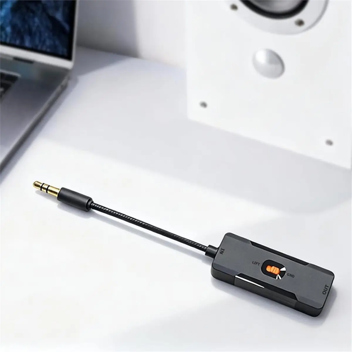 A72Z 3.5mm Audio Ground Isolator 3.5mm Lift/GND Switching Noise Isolator for Sound Card,Computer,Eliminating Current Noise
