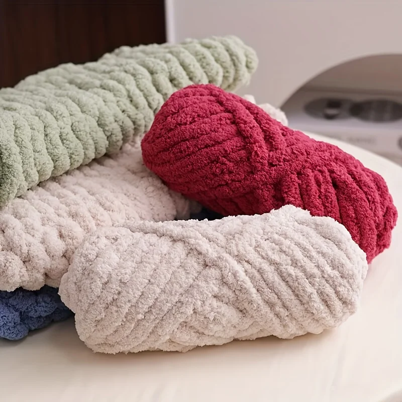 خيوط شانيل جامبو 500 جرام من القطيفة للغاية! مثالية للبطانيات والأوشحة وأسرة الحيوانات الأليفة. ناعمة ورقيقة بشكل فاخر. احصل علىك الآن!