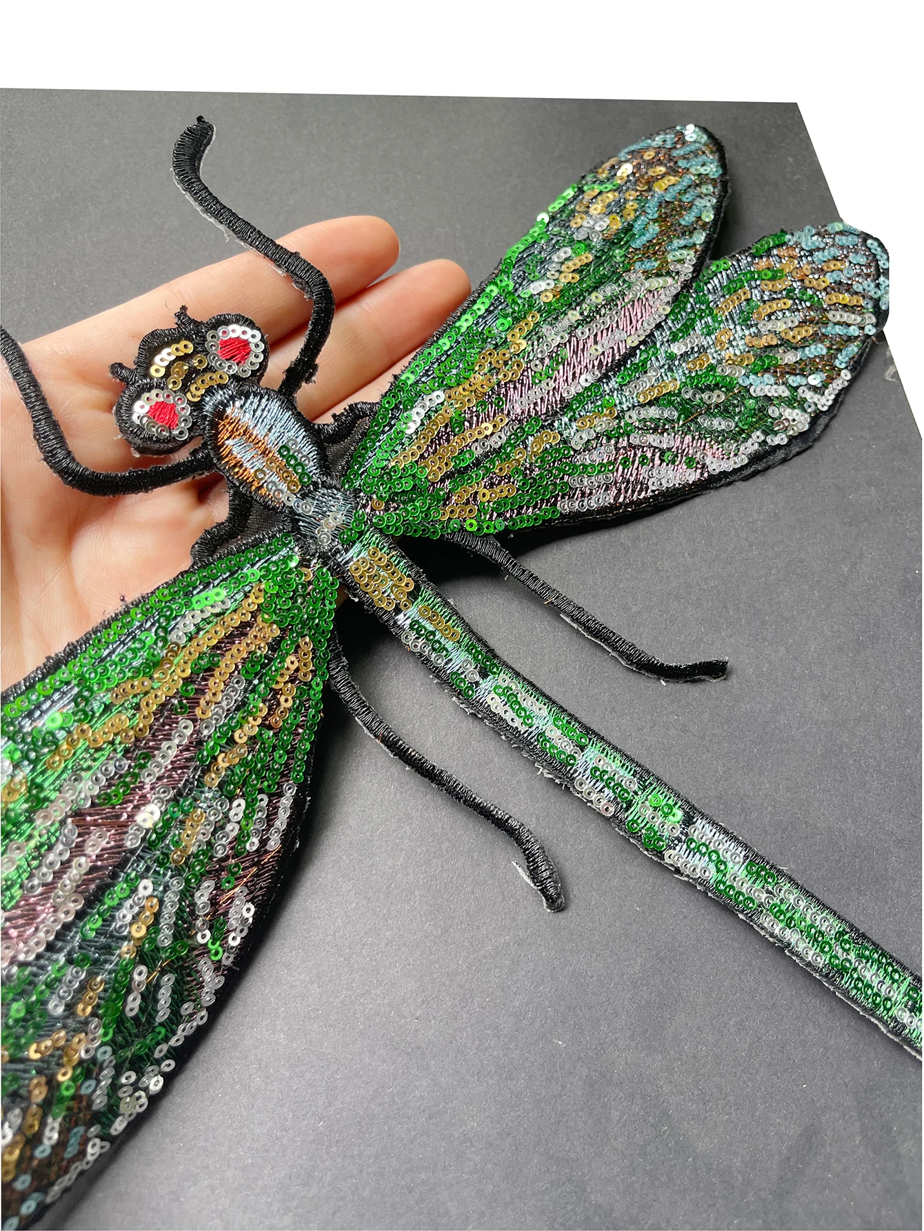 1 Piece Green Sequined Dragonfly Design Patch Fashion Shining Iron On Patch for Clothing DIY Accessories