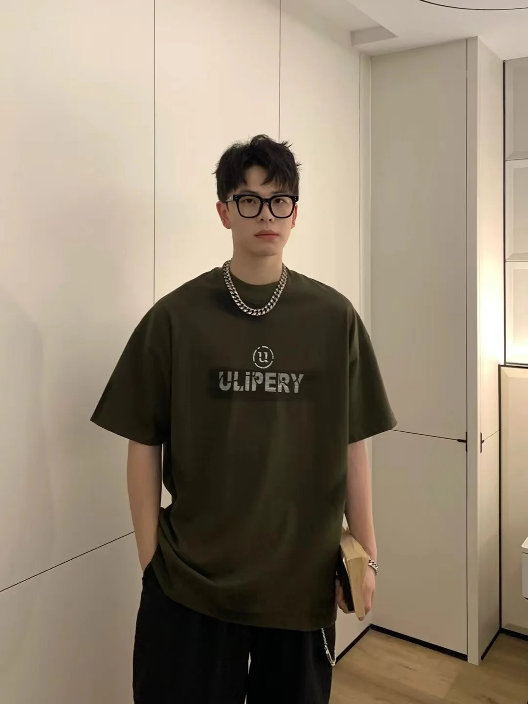 

Heavyweight 300g Pure Cotton T-irt ort Sve Men Casual Loose round Ne Silhouette f Sve Simple Letter Glow Top T...