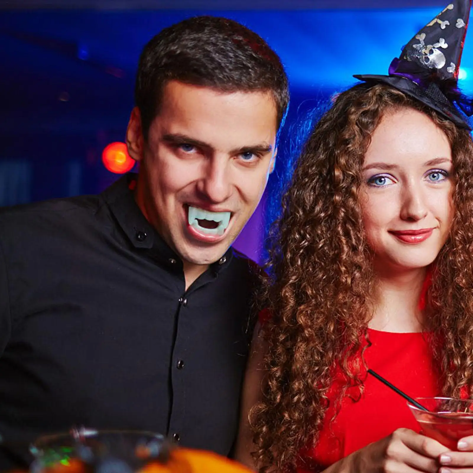 Vampire Fangs Tanden Intrekbare realistische vampire Fangs Enge griezelige maskerade-accessoires voor rollenspel-thema-evenementen