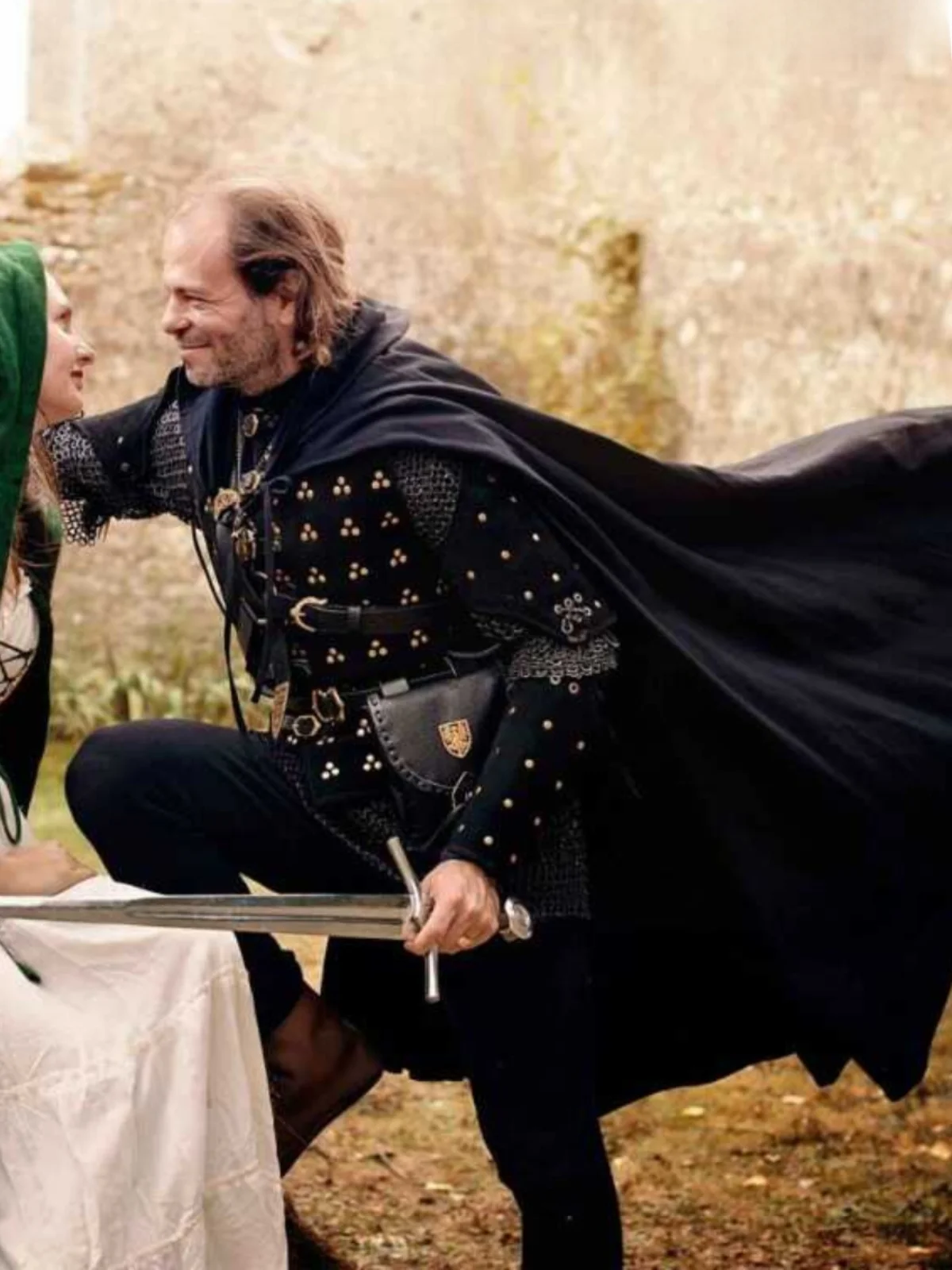 Mantello cosplay rosso lungo con cappuccio per loween Par Role-plang Costume di scena etnico in materiale poliestere per uomo adulto