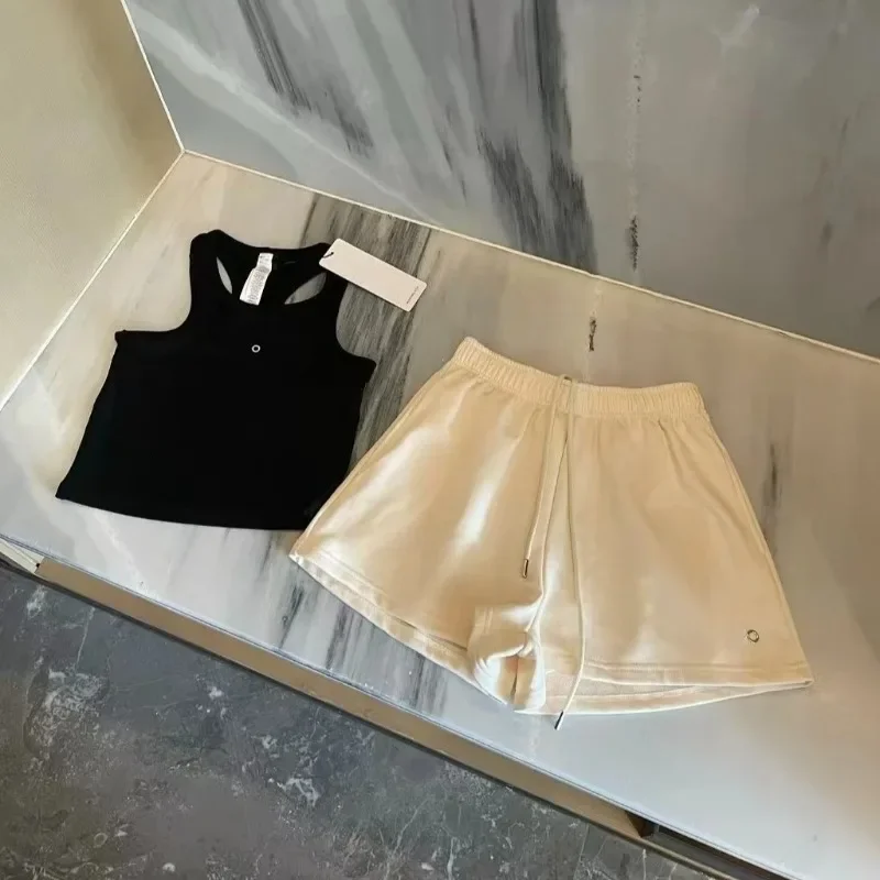 Women's Sexy round Neck Sleeveless Vest Top And Shorts Summer Casual Two-Piece Set Fashion Trendy Solid Color Suit for Summer