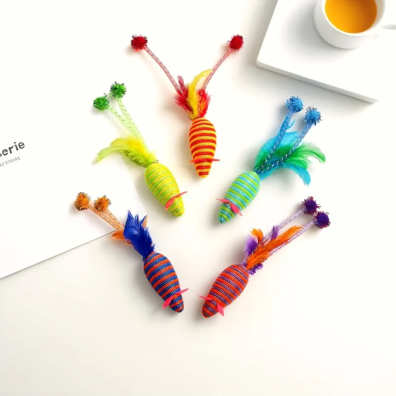 Colorful medium-thick nylon thread small mouse interactive toy with colorful feather tail, simulated mouse cat toy pet supplies