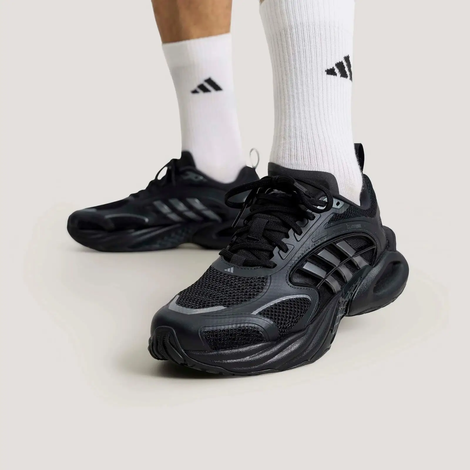 Tênis de Corrida Unissex Adidas KK1816 Carbon Black Bright Metal Silver Respirável Esportivo