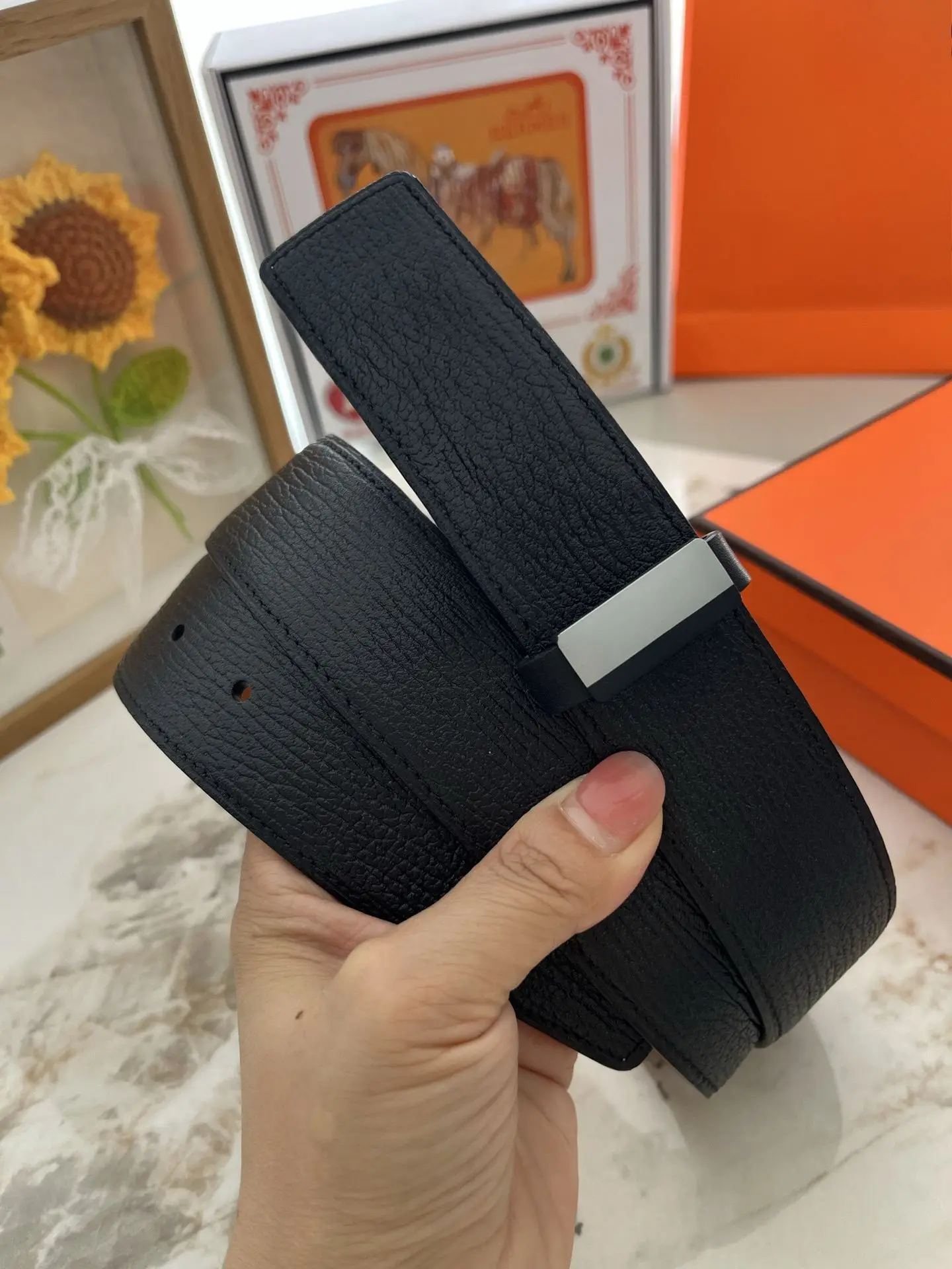 Black Pebble Grain Reversible Waist Belt Unisex Leather Belt Matte Flat Buckle Fashion Daily Waist Accessory