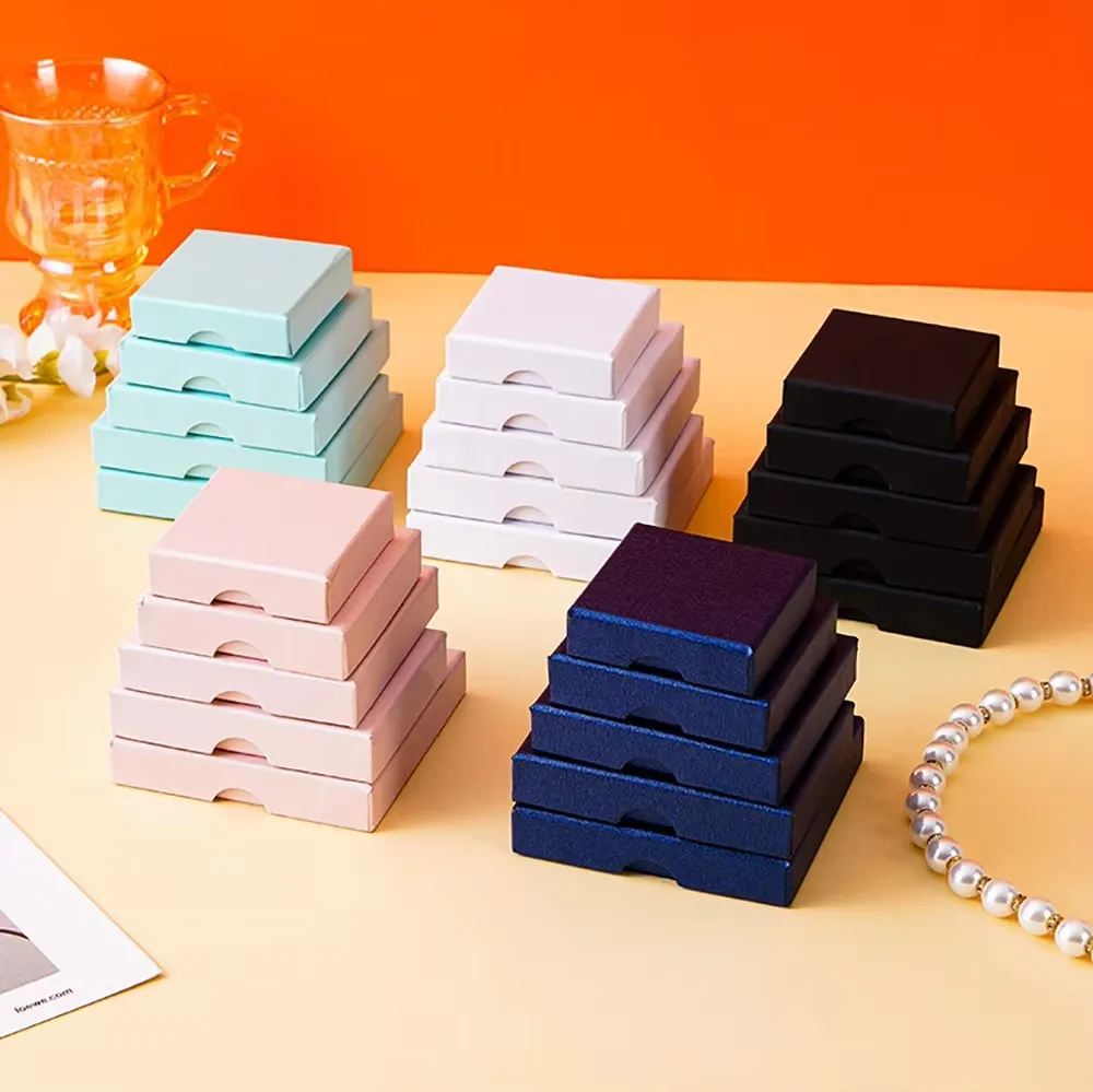 50pcs 7x7x1.6cm 8*8*1.6cm New Design Paper Jewelry Box Ring Necklace Bracelets Earring Jewelry Packaging Organizer Gift Boxes