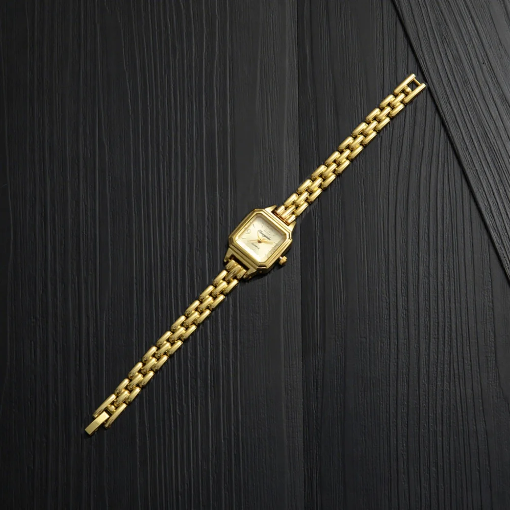 Orologi da donna quadrati piccoli alla moda Orologio al quarzo dorato di marca di lusso Donna Orologi da polso da donna semplici ed eleganti Orologio Reloj Mujer