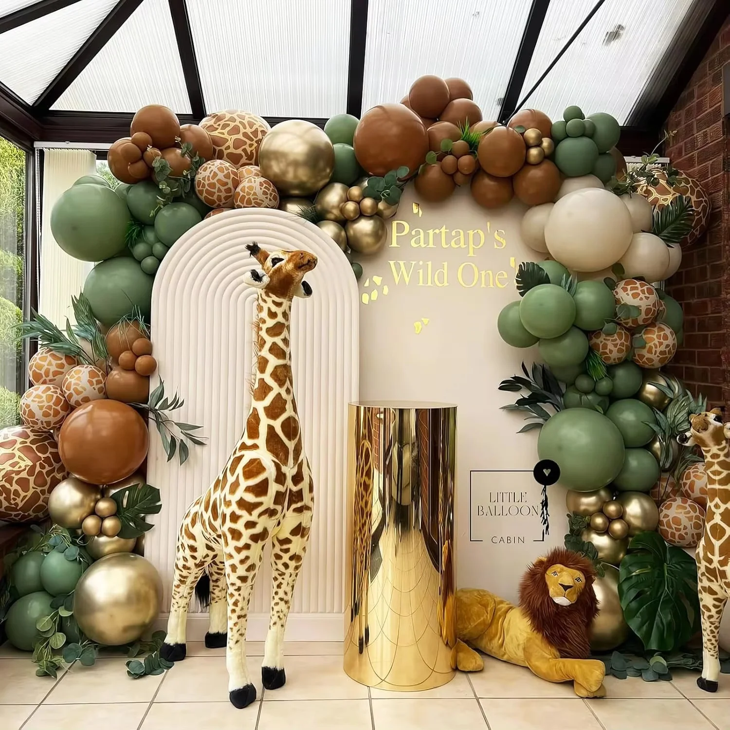 127Pcs Sage Green and Brown Wildlife Style Balloon Set, Olive Green Balloon with Artificial Leaves, Outdoor Birthday Party Decor view 5