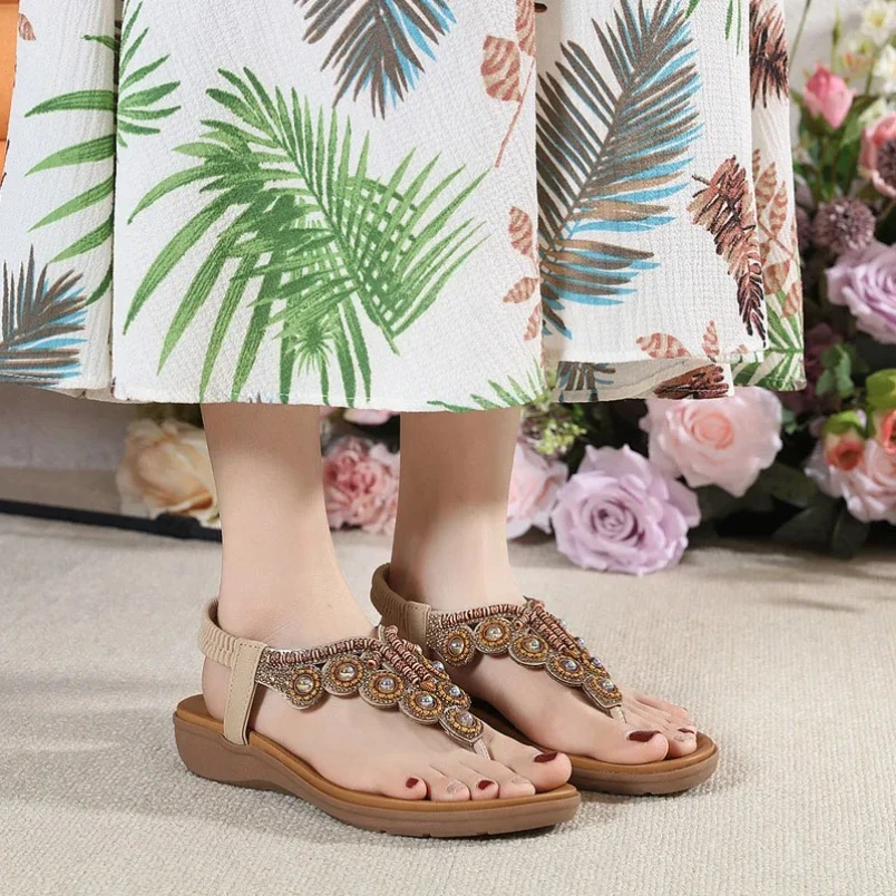 صيف 2025 من الطراز البوهيمي الجديد بإبزيم من حجر الراين المطرز مع صنادل كعب مرن #4