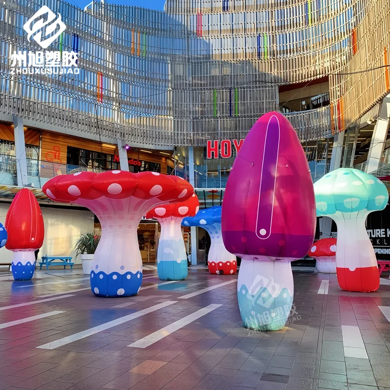 

Giant inflatable mushrooms with LED lights, party supplies for outdoor decoration, used for Alice in Wonderland themed events.