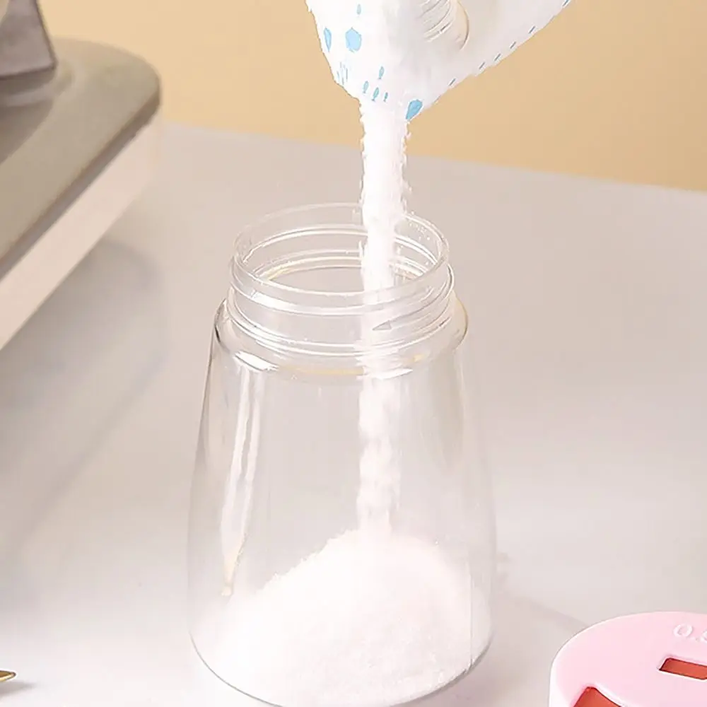 0.5g Quantitative Seasoning Container Press Type Dustproof Salt Dispenser Seasoner Storage Seasoning Jar for Home Kitchen