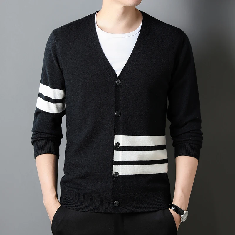 

Long Sleeved V-neck Knitted Cardigan for Middle-aged Men in Spring and Autumn, Trendy and Cool Casual Sweater Jacket