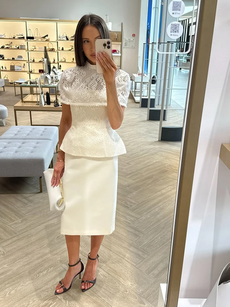 Damen-Oberteile mit O-Ausschnitt, Spitze, Aushöhlungen, Cape-Design, Taillenbetonung, Rüschen, Charmantes Rundhals-Top, Einfarbig, Figurbetont, Partykleidung, Neu – Detail 2