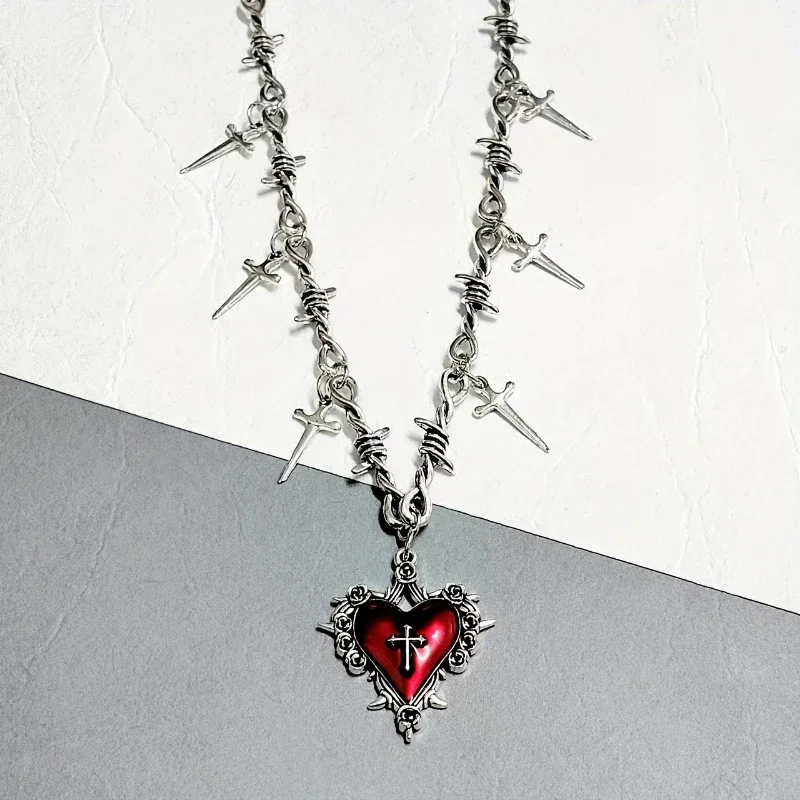 Halskette mit Dorn umwickeltem Kreuz-Herz-Anhänger im gotischen Punk-Stil, personalisierter, trendiger Accessoires-Schmuck für Damen