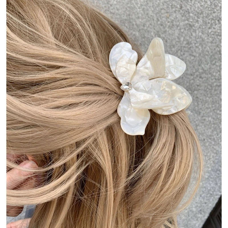 

French Style Elegant Hair Claw Clip for Women Fairy Romantic 3D Flower Zircon Acetate Hair Clips Shark Hairpin Hair Accessories