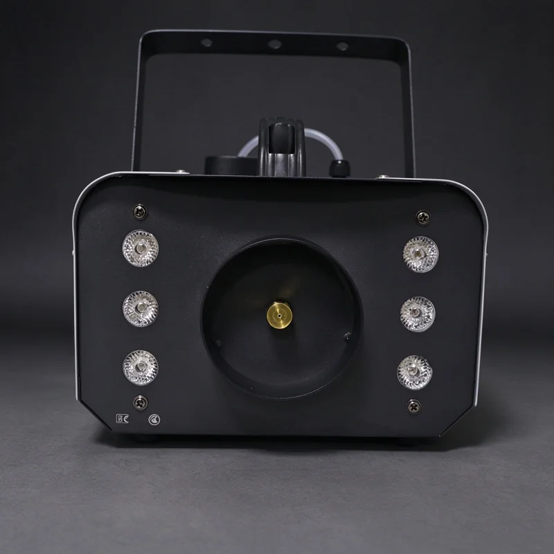 1200W LEDフォグマシン 6色ワイヤレスリモコン 2L - Smoke Stopper のレビューと価格