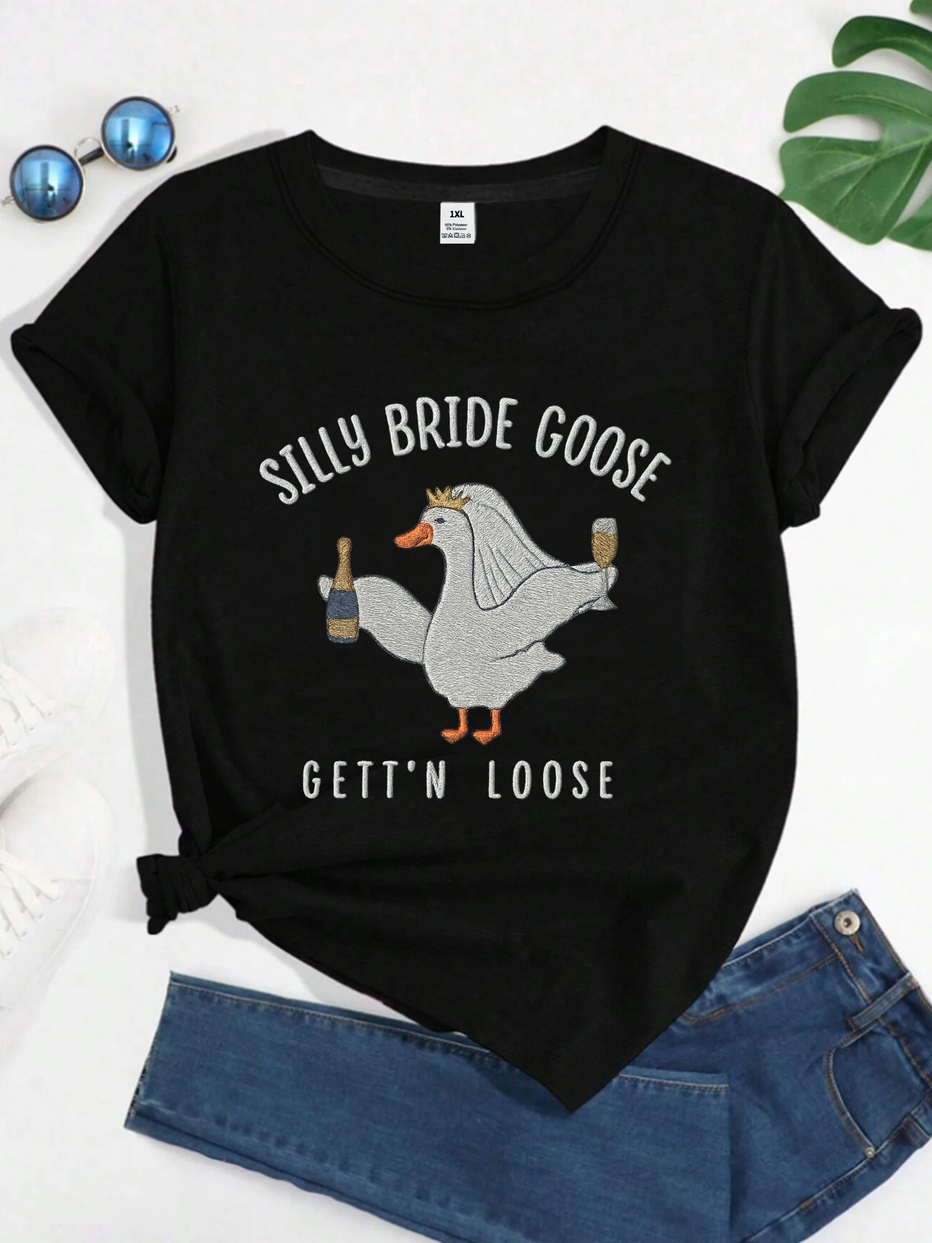 

【WY121402】Bride goose print plus size women's round neck t-shirt summer casual short sleeved top fashionable and versatile