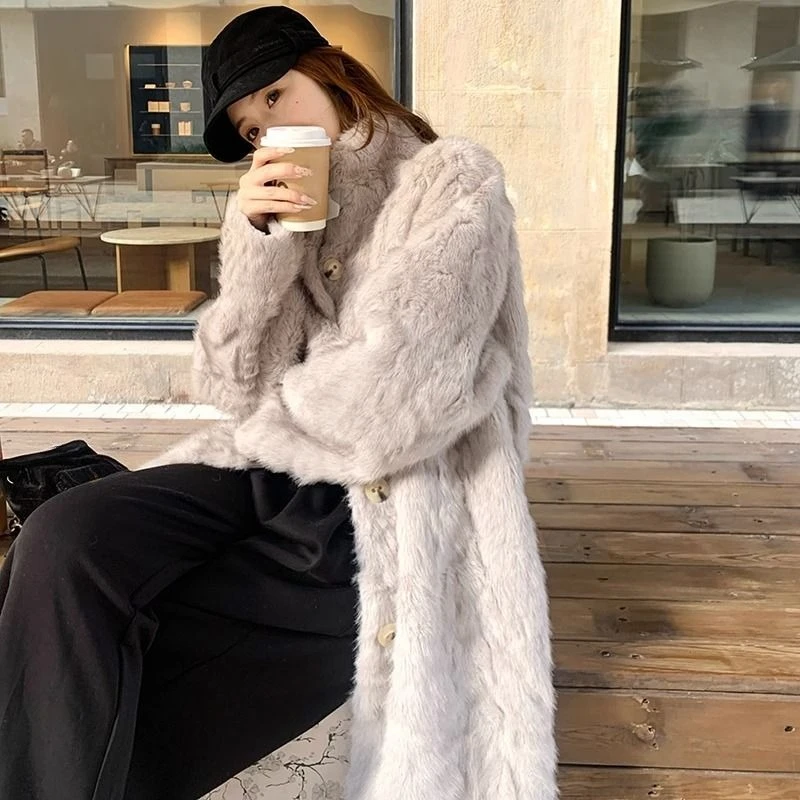 معطف نسائي شتوي جديد لعام 2025 بياقة مدورة طويلة من فرو صناعي سميك صديق للبيئة أنيق ودافئ #4