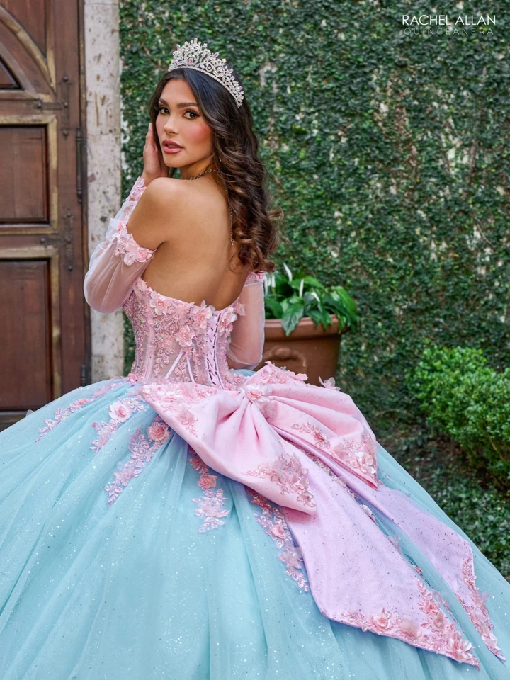 Detachable Sleeves Light Blue Pink Quinceanera Dresses Glitter Appliques Flower Prom Gown Customized Detachable Sleeves Light Blue Pink Quinceanera Dresses Glitter Appliques Flower Prom Gown Customized