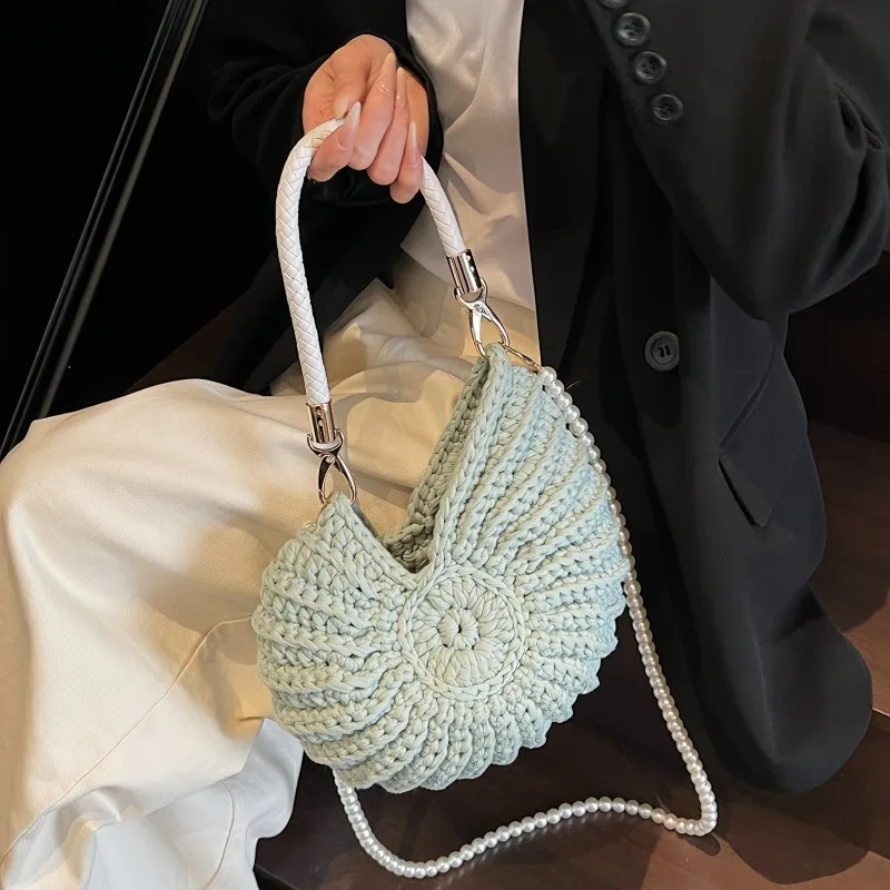 

Hand Woven Pearl Chain Conch Handbag, Women's Large Capacity Bohemian Beach Bag, Fashionable Vacation and Leisure Travel Bags