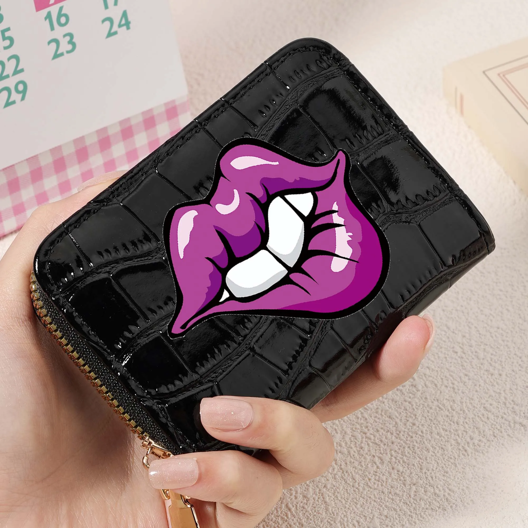 

Модная и высококачественная сумка для хранения кредитных карт, простая и повседневная с несколькими отделениями для карт, модная молния вокруг монет