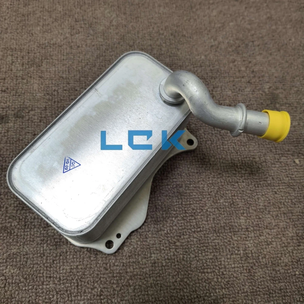 2761880001 High Quality Engine Oil Cooler for Mercedes Benz M276 SLK GLS GLE GLC W166 W221 R172 C218 C207 W205 R231 A2761880001