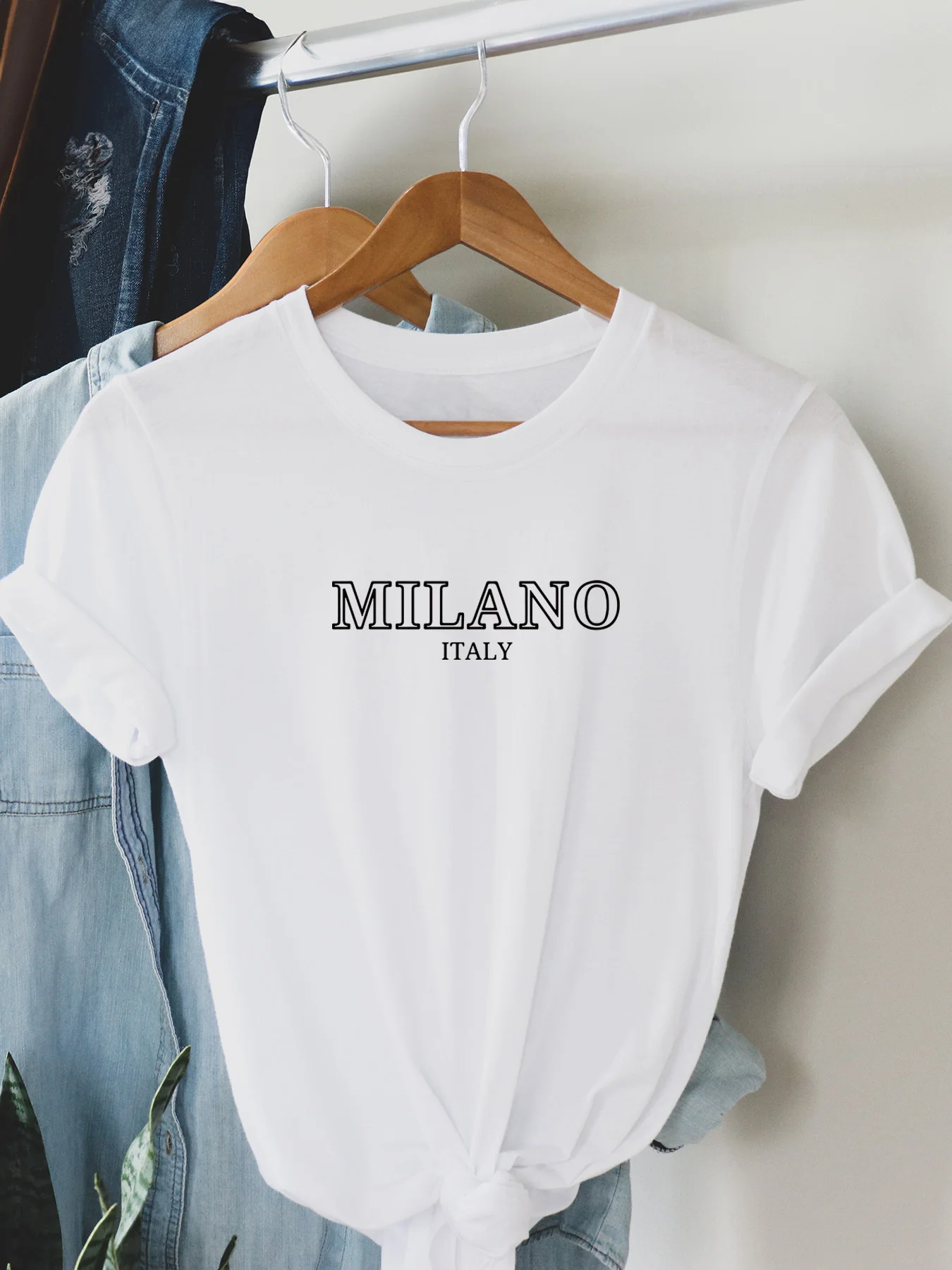 Milano Italy Print T-shirt, Short Sleeve Crew Neck Casual Top For Summer & Spring, Women's Clothing