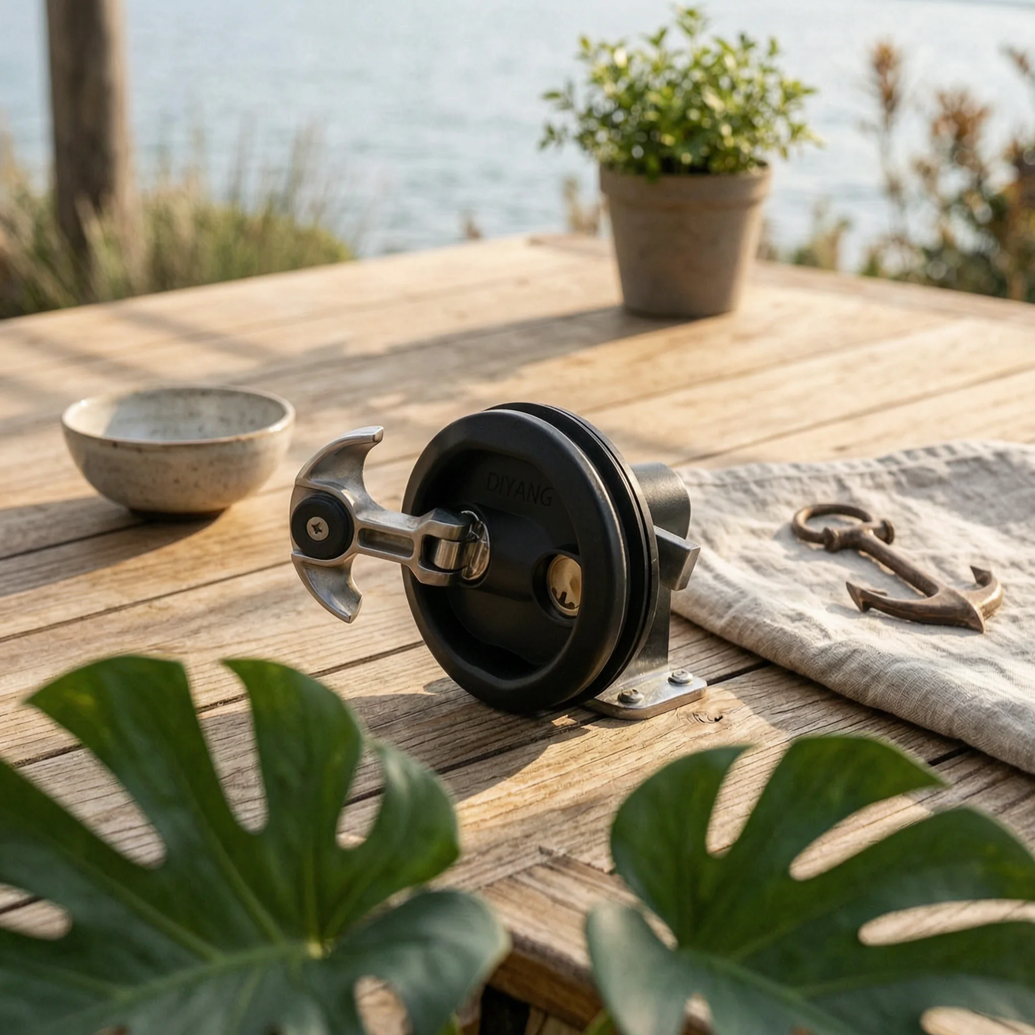 Marine Floor Lock Round Floor Lock with Key Latch Flush-Mounted Rugged for Boat Owners, Decks, Hatches