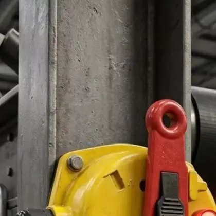 Robust Two Way Pull Rope Switch for Conveyor Shutdown with Aluminum Alloy Housing and AC DC24V to 380V Voltage Range Support