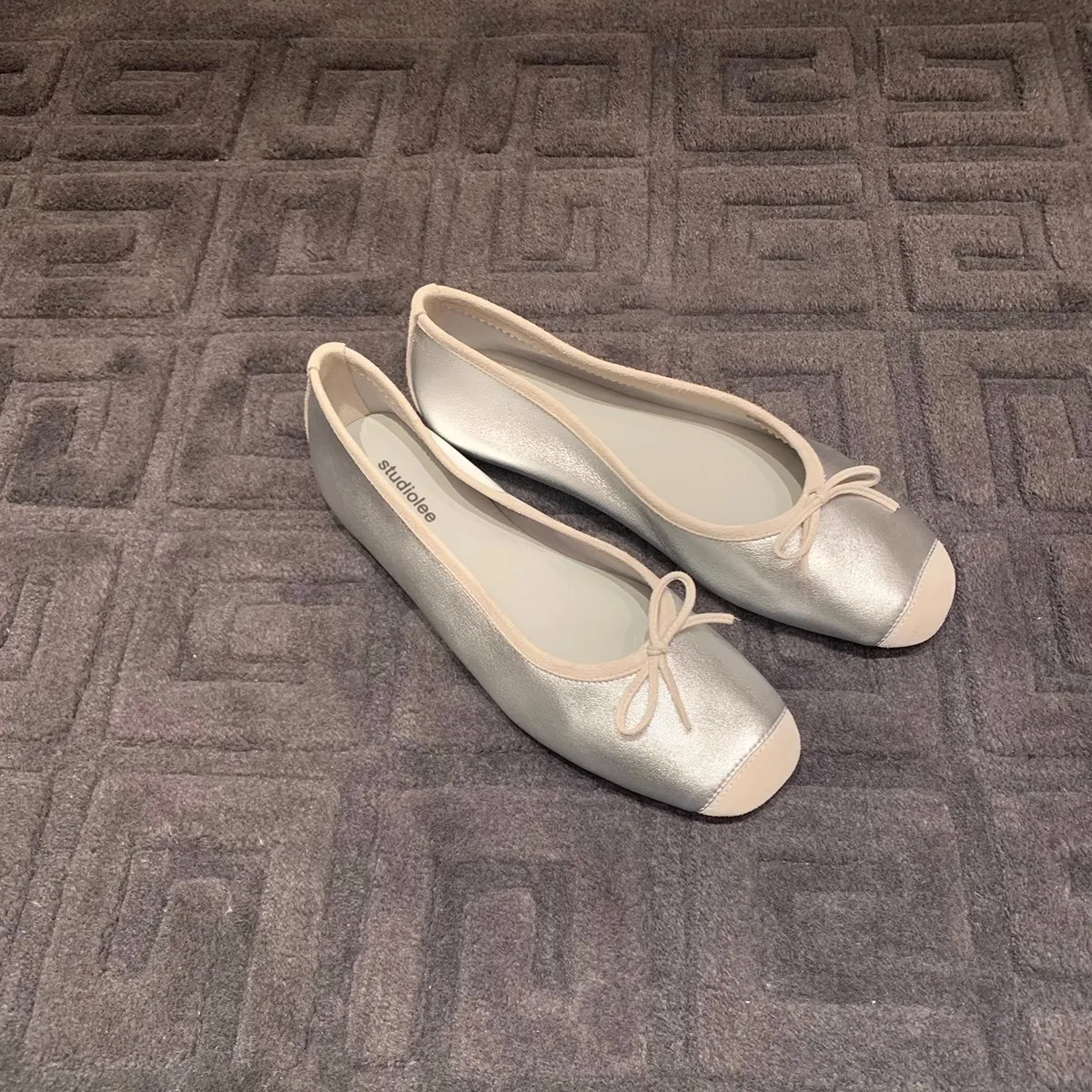 Flat ballet shoes large size 42 single shoes 2024 summer new round head shallow mouth flat sweet bow mary jane shoes