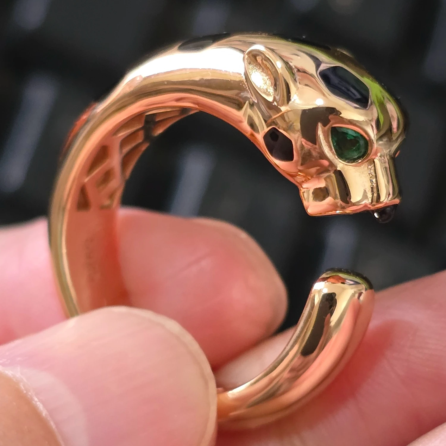 

New High Quality Luxury 925 Silver Panther Black Print Leopard Ring Emerald Green Pear Cut Gemstones Open Rings Fine Jewelry