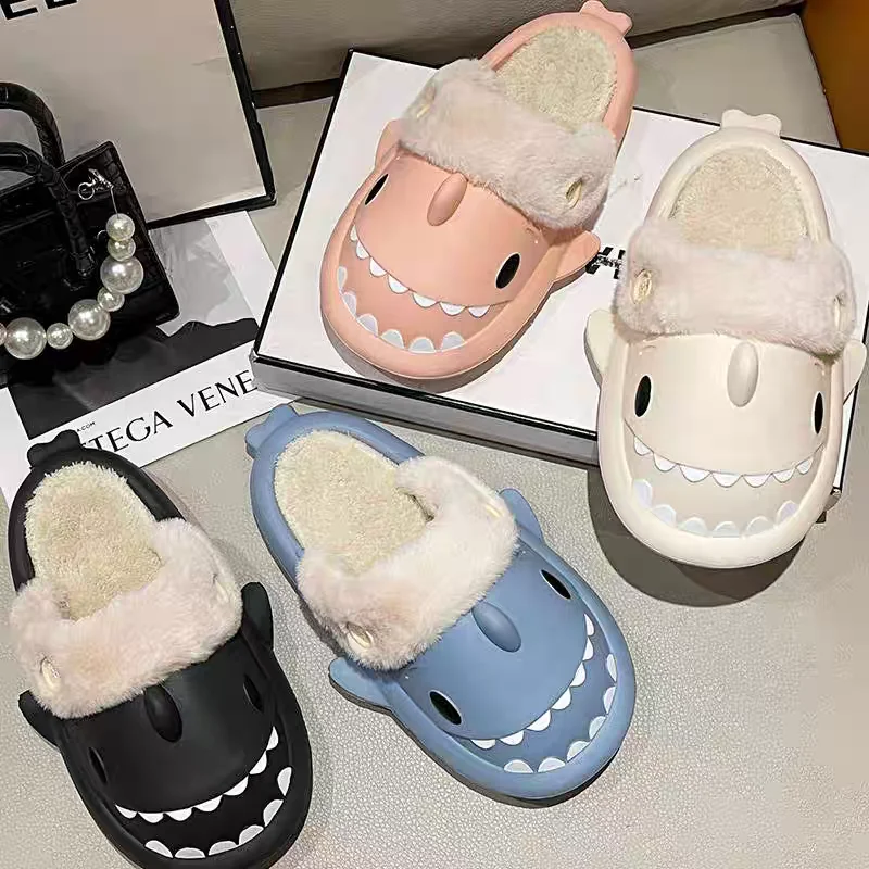 الشتاء الأزواج لطيف القرش النعال الكبار مضحك الحيوان الصنادل النساء محشوة الدافئة أفخم الصنادل داخلي المخملية الكرتون الطابق الأحذية
