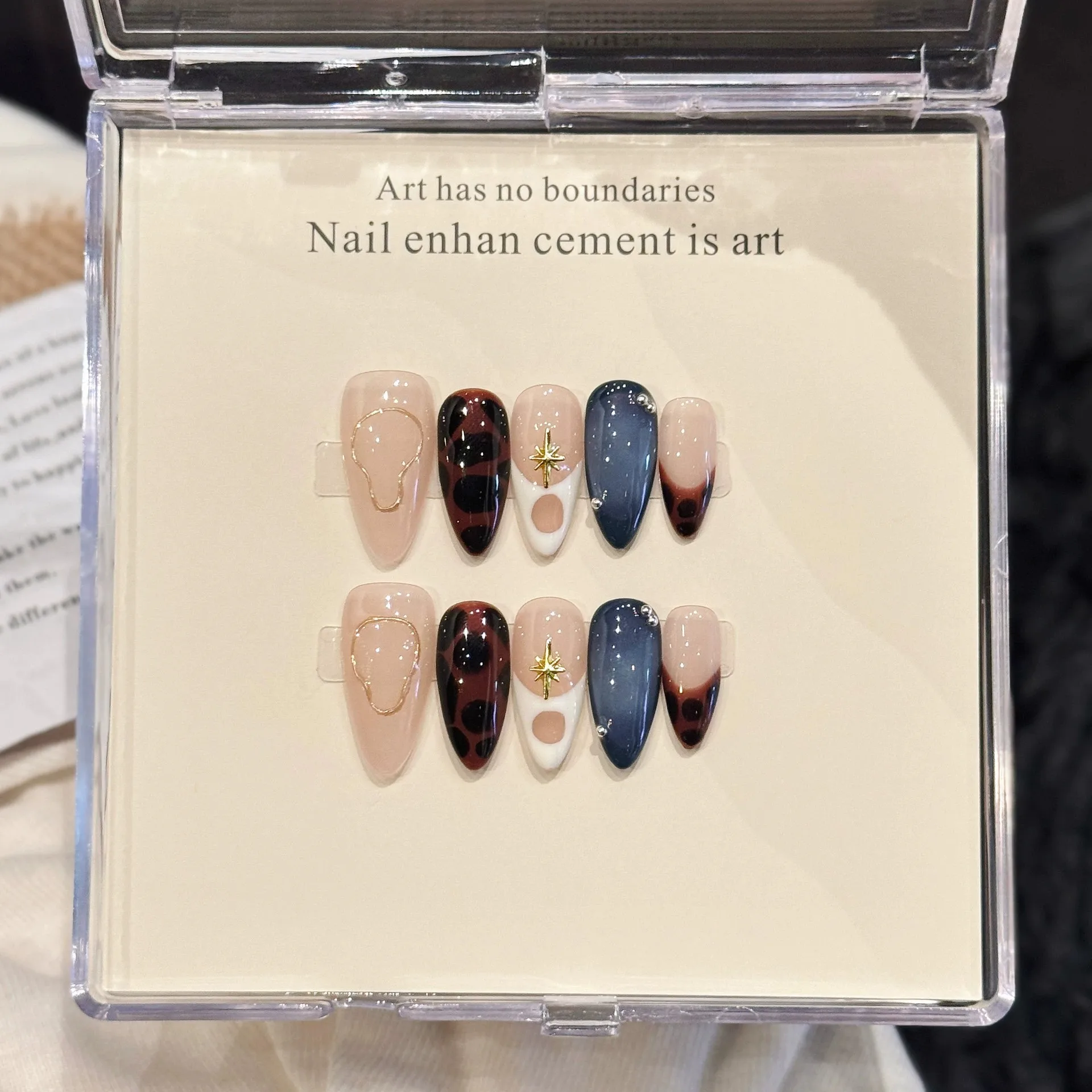 10 Stück handgemachte Ins Style Press on Nails Gold Stars Decor Y2K Fake Nail Mandel Tips Wearable 3D French Leopard Falsche Nägel lang