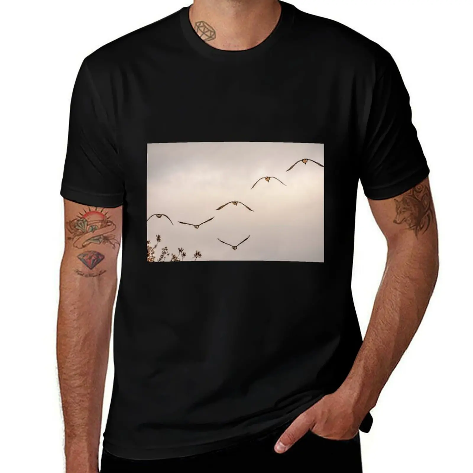 Canada Geese flight _back-end view!!! T-Shirt man t shirt cotton T-Shirt