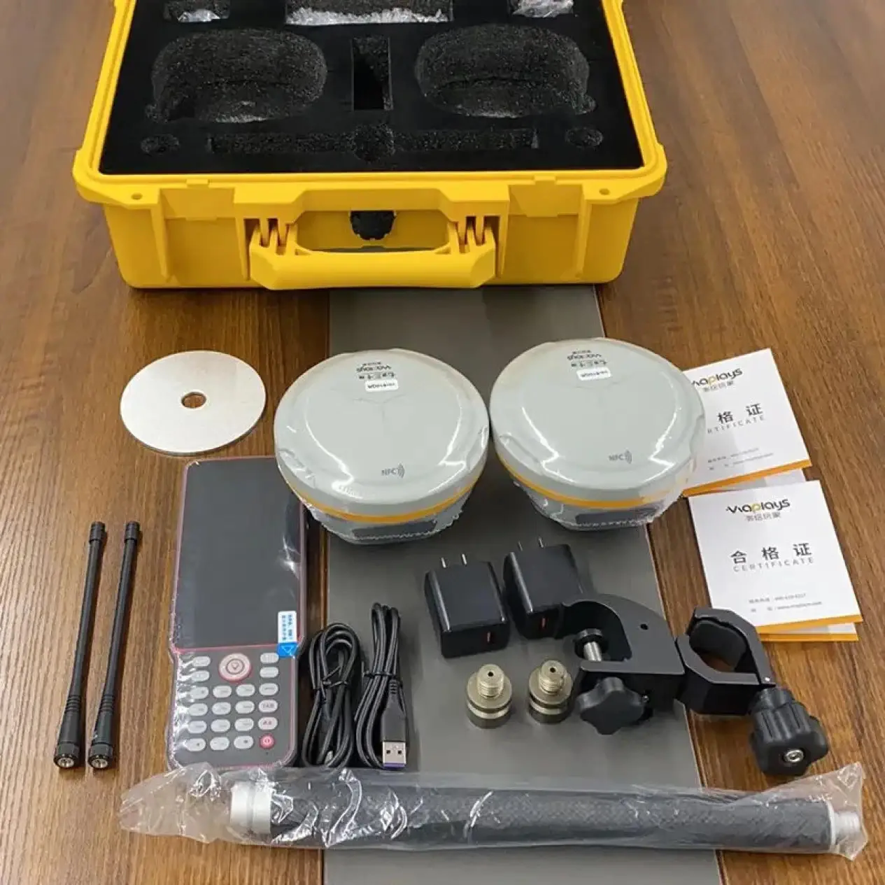 

Экономичное оборудование Sino Comnav A10PLUS GPS Survey - встроенный радиоприемник GNSS RTK Base Rover